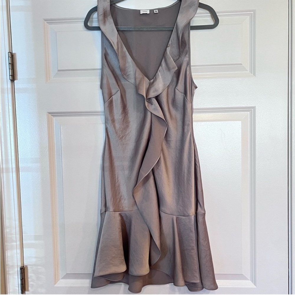 Aritzia Wilfred Hera Dress Satin Gunmetal sold out online!!!